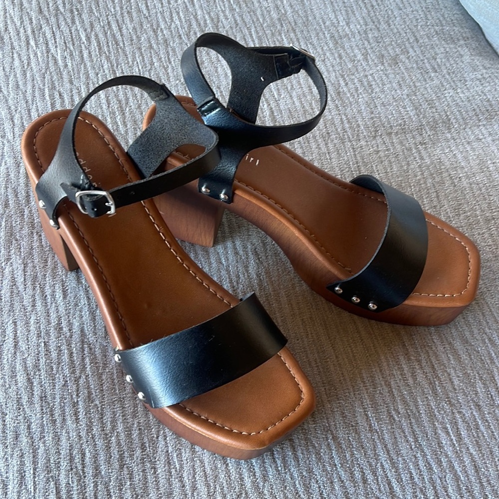 Madden Girl Platform heels black strappy size 10. Worn once for pictures.